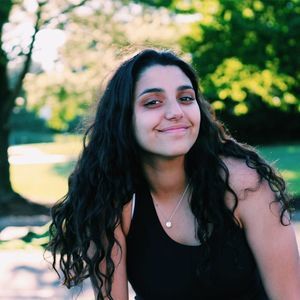 Meet your Posher, Maya